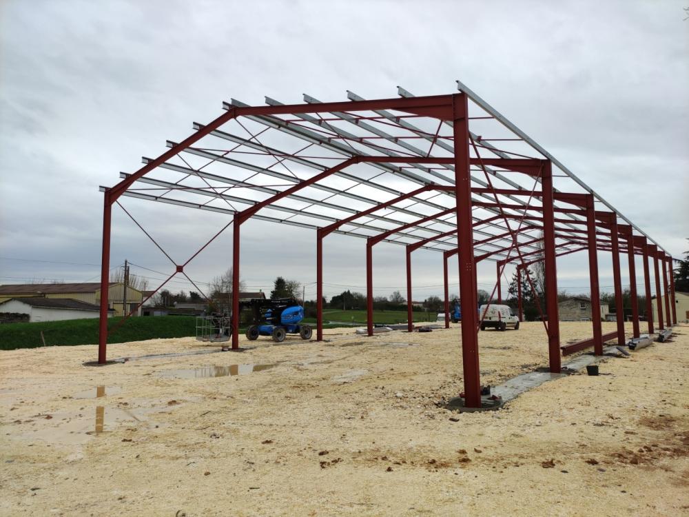 Construction hangar à Saint-Martial-sur-Né